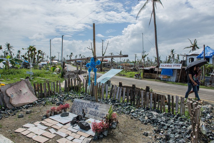 Mass graves at Tanauan, Leyte after Super Typhoon Haiyan hit Phillippines. Photo credit: Asian Development Bank